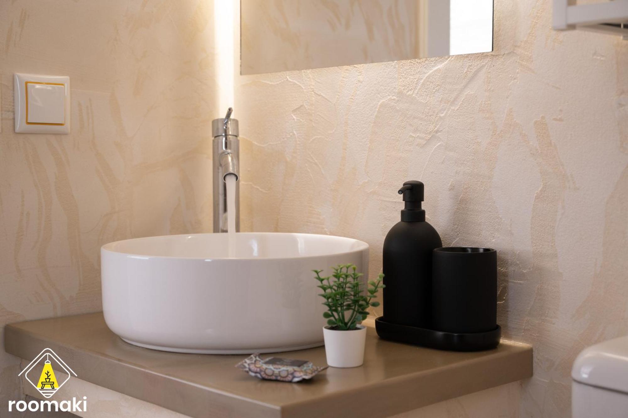 Roomaki - New & Stylish Studio In The Center With Parking Chalkida Exterior photo